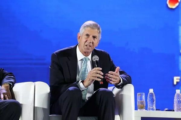 美国化学理事会(ACC)总裁兼首席执行官卡尔·杜里 