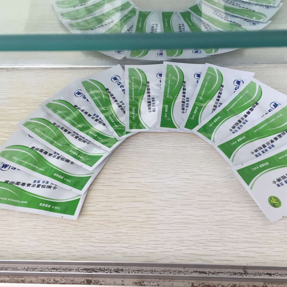 菊酯免疫胶体金快速检测卡图片