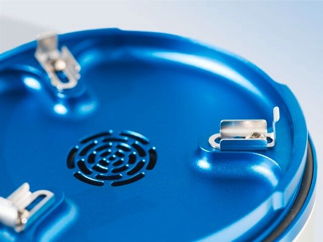 Petridish Clamps