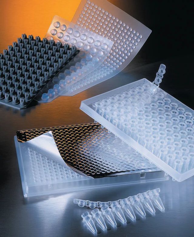 Corning<sup>®</sup> microplate sealing tape