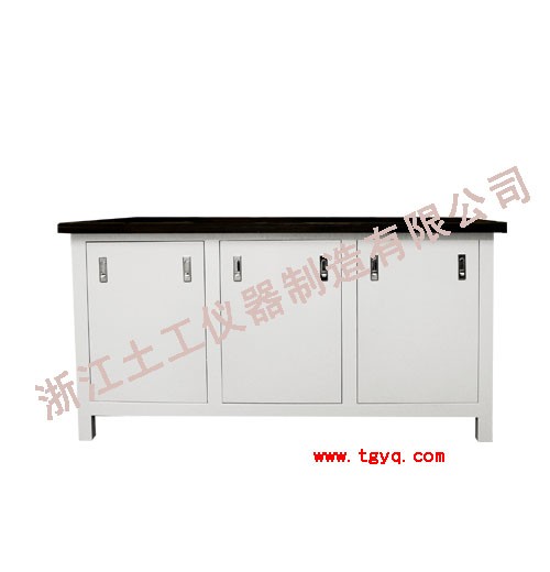 试验室工作台1图片