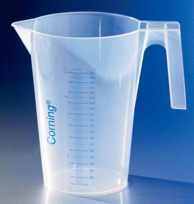 Corning<sup>®</sup> reusable beaker with handle and spout