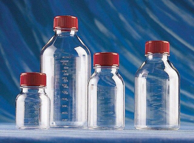 Corning<sup>®</sup> Costar<sup>®</sup> traditional, round, plastic storage bottles