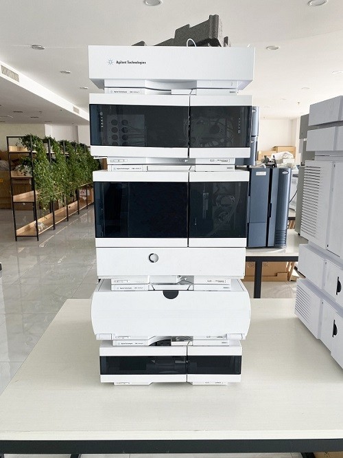 Agilent 1260 Infinity II液相色谱仪图片