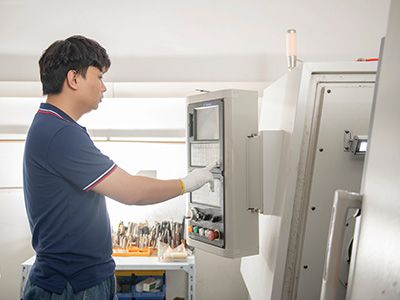 格雷希尔GripSeal员工操作中