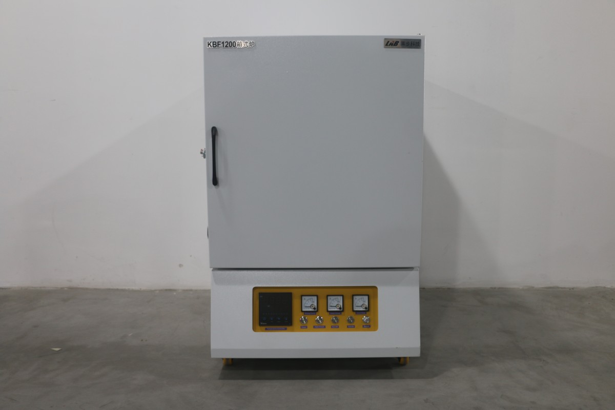KBF1800箱式炉图片