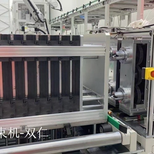 动力电池自动加解拘束机图片