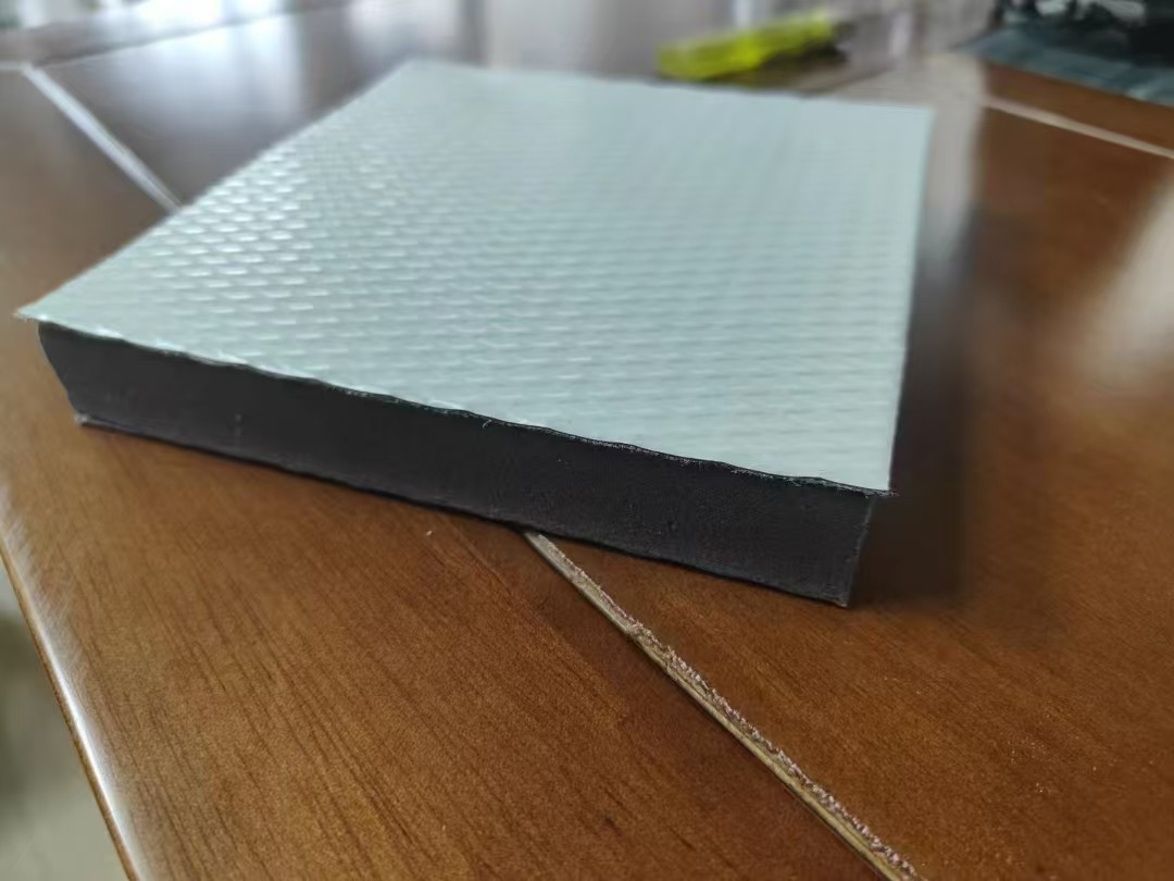 钢面苯嗪复合风管板材图片