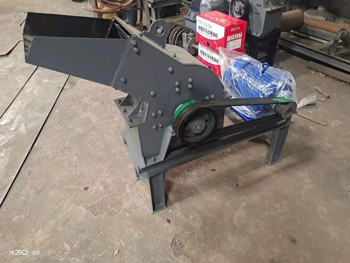 pc-350x200小型锤式破碎机图片