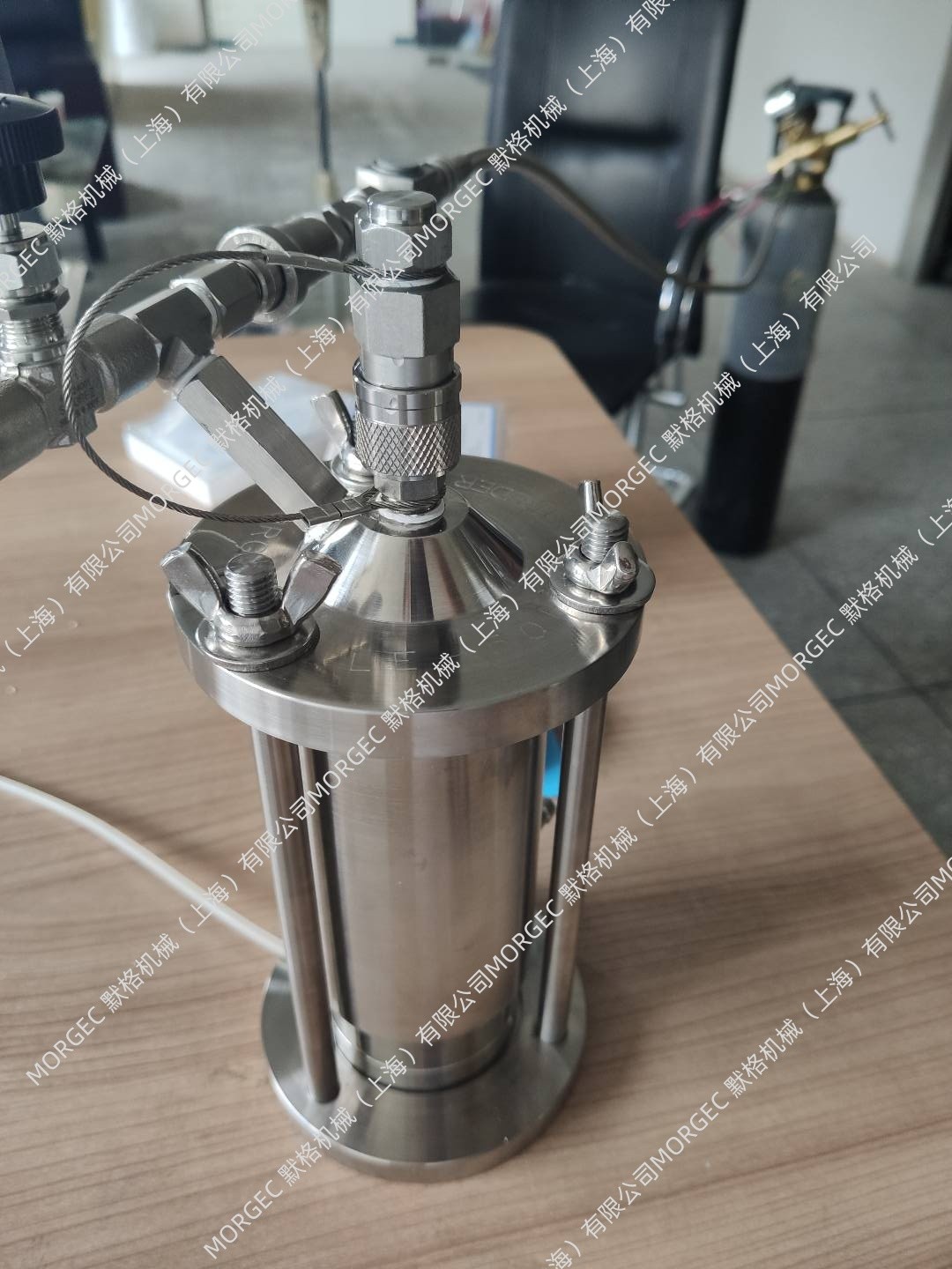 MORGEC气动脂质体滤膜挤出外泌体图片