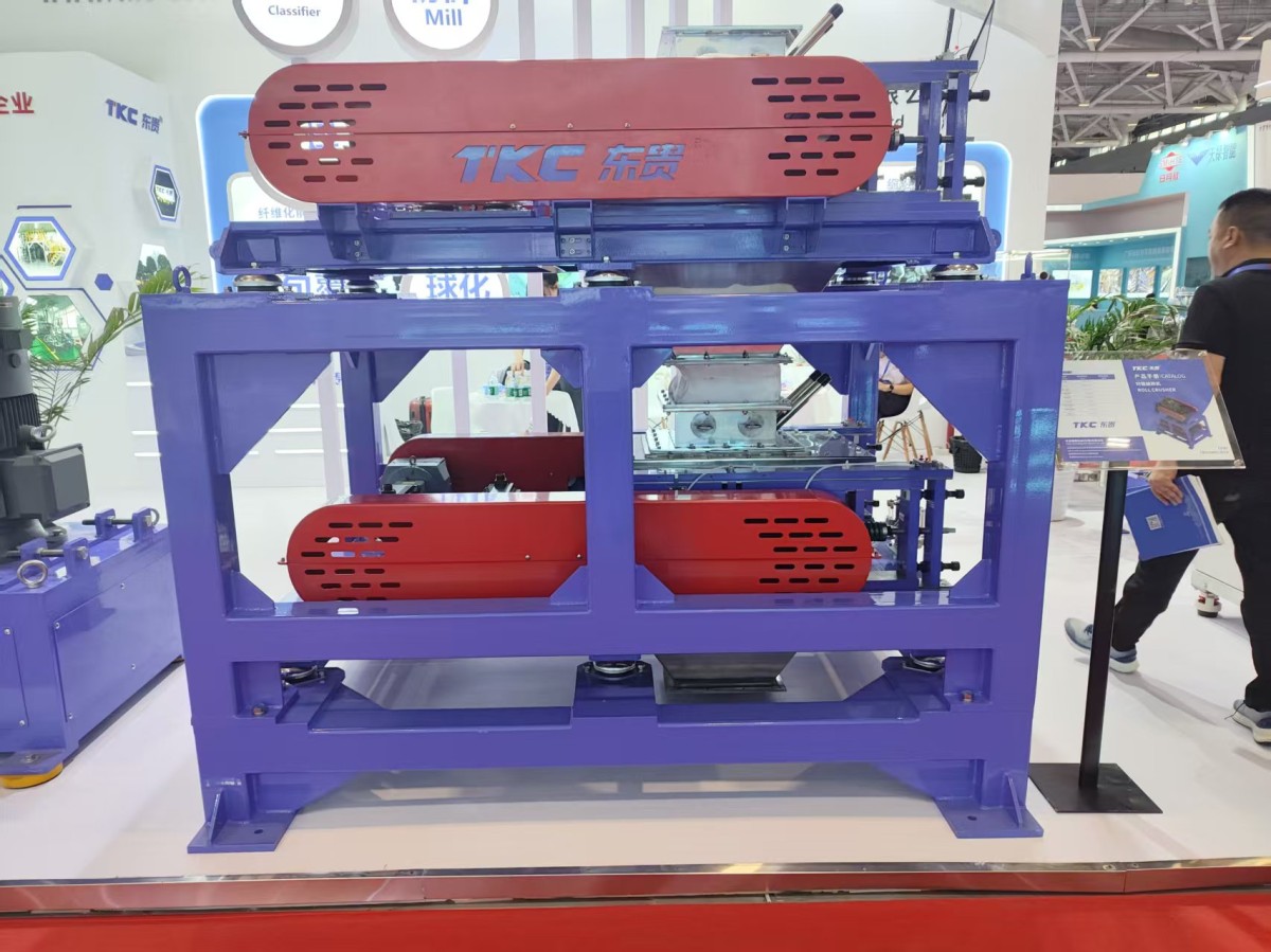 TDG120×​150对辊机图片