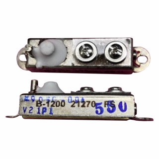 柱温箱,下层开关,设置为550°F (288°C),用于HS-32扩散泵图片