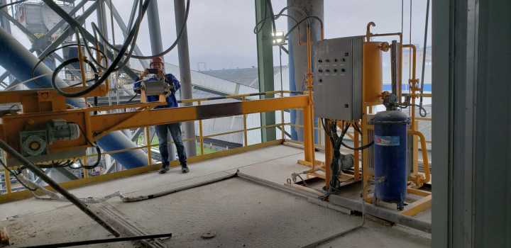 水泥窑尾高温烟室气体在线分析仪图片