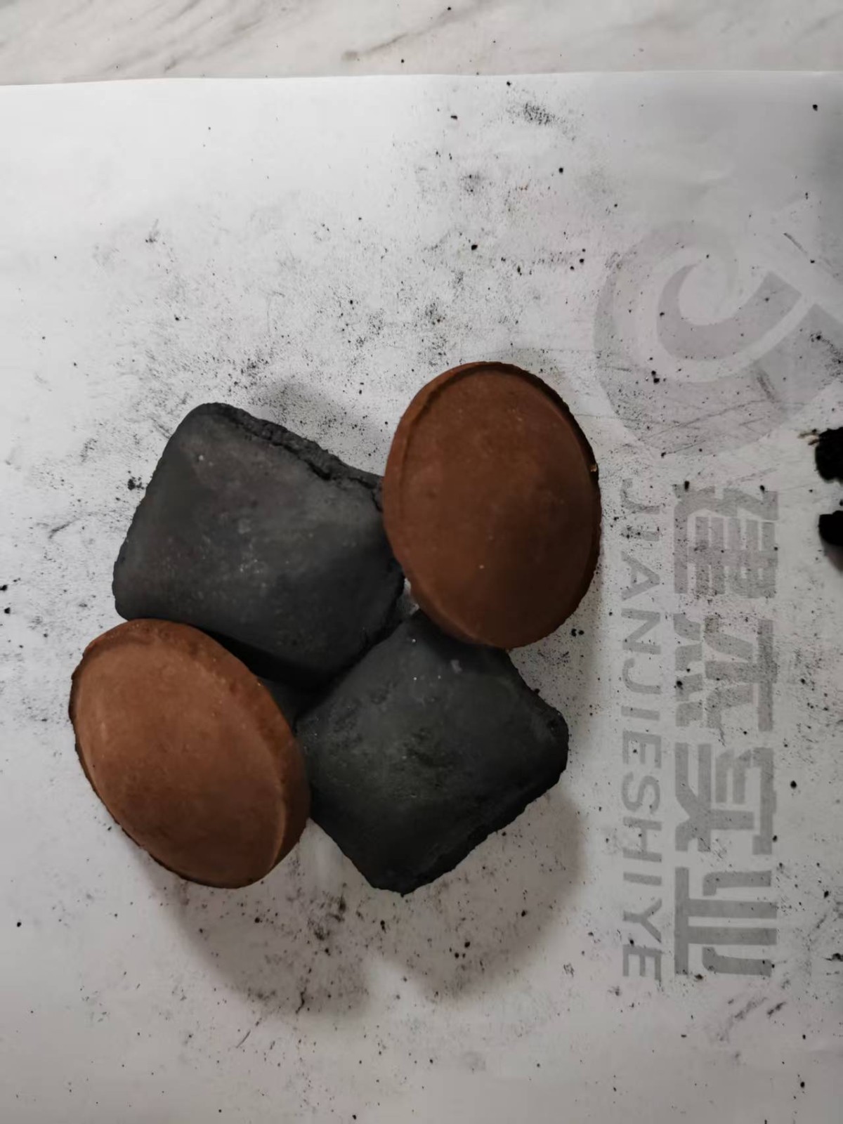 含铁锌除尘灰污泥粘合剂图片