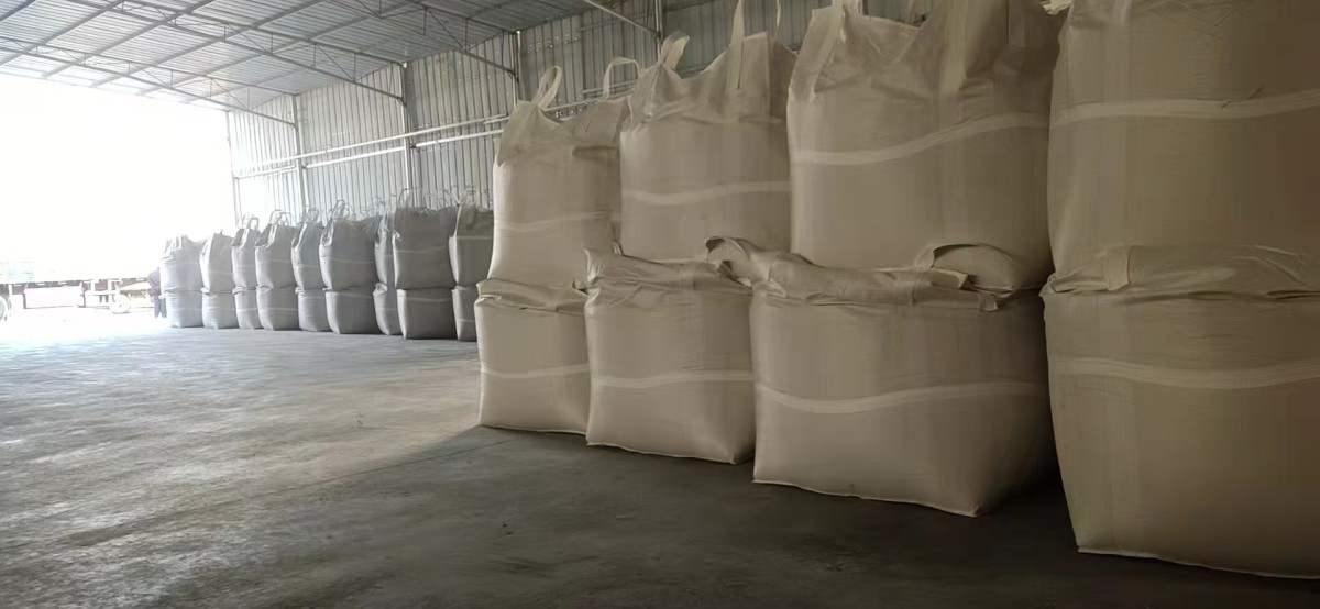 高粘性钒钛渣压球粘合剂图片