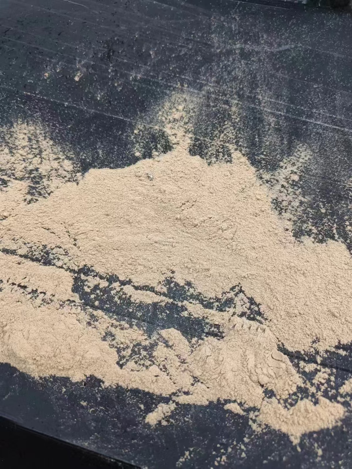 电炉灰粘合剂图片